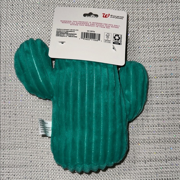 PETSHOPPE Green Plush Macro Ribbed Cactus with Pink Flower Squeaky Dog Toy - Picture 2 of 8